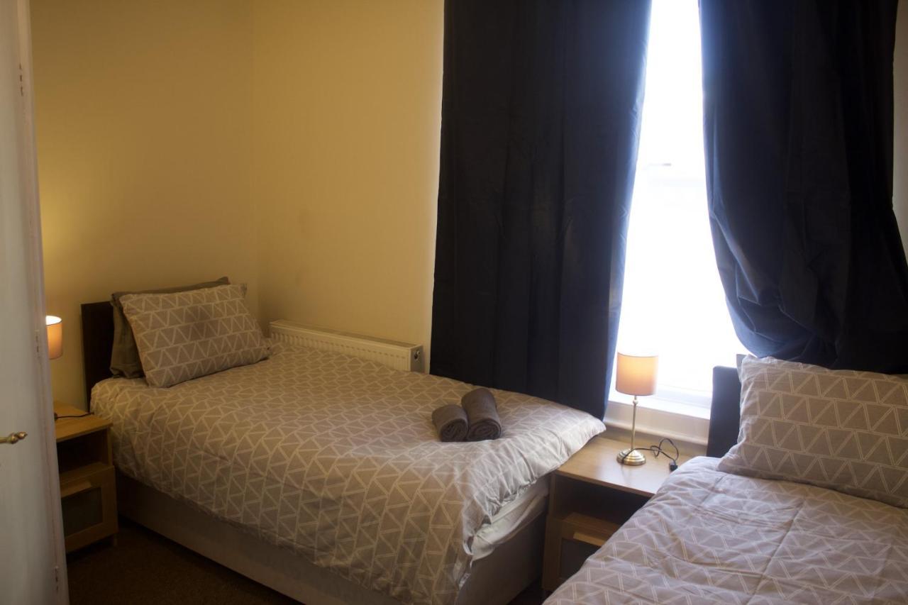 Elm Tree Guest House เวสตัน-ซูเปอร์-แมร์ ภายนอก รูปภาพ