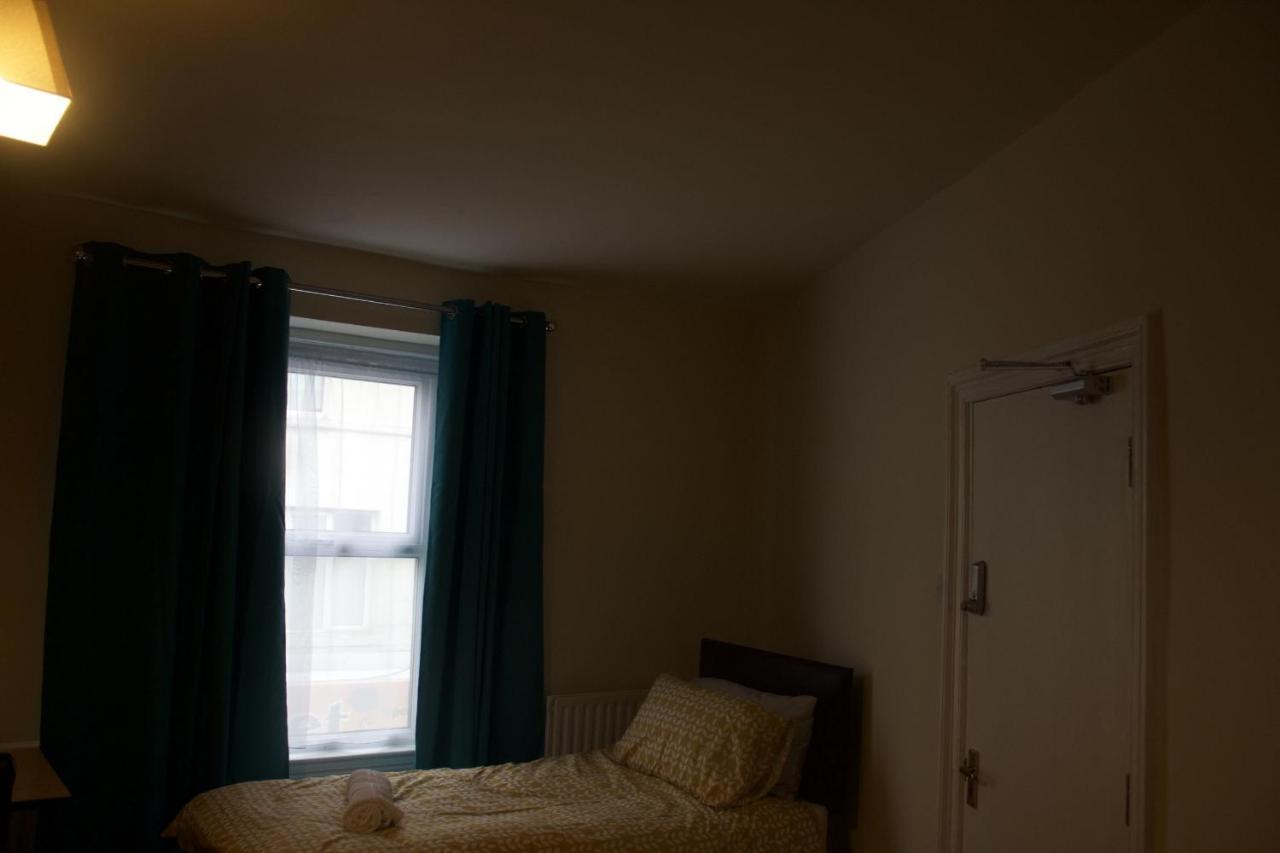 Elm Tree Guest House เวสตัน-ซูเปอร์-แมร์ ภายนอก รูปภาพ