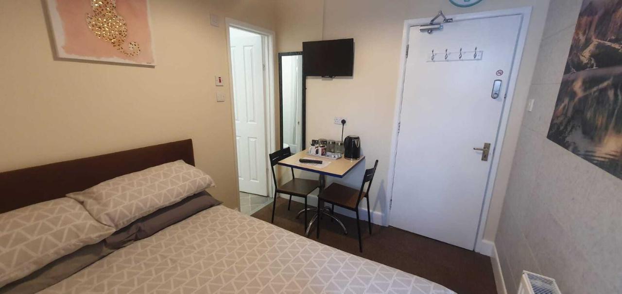 Elm Tree Guest House เวสตัน-ซูเปอร์-แมร์ ภายนอก รูปภาพ